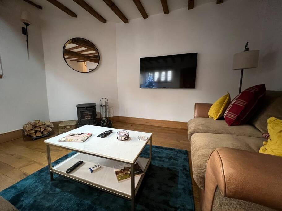 The Horners - Log Burner, Cheshire Village, Parking, Walks, Aga, Dogs Prestbury  Εξωτερικό φωτογραφία