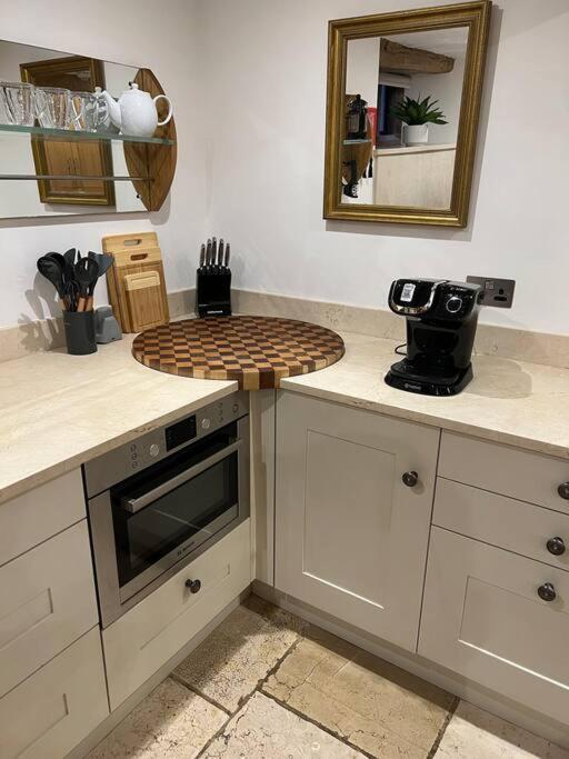 The Horners - Log Burner, Cheshire Village, Parking, Walks, Aga, Dogs Prestbury  Εξωτερικό φωτογραφία